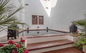 Apartasuites Alberca Deluxe